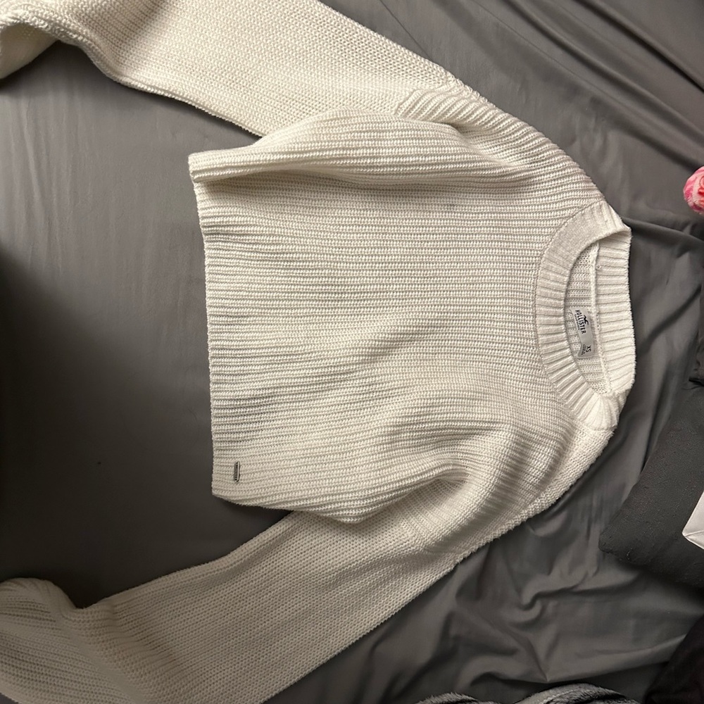 cropped hollister sweater